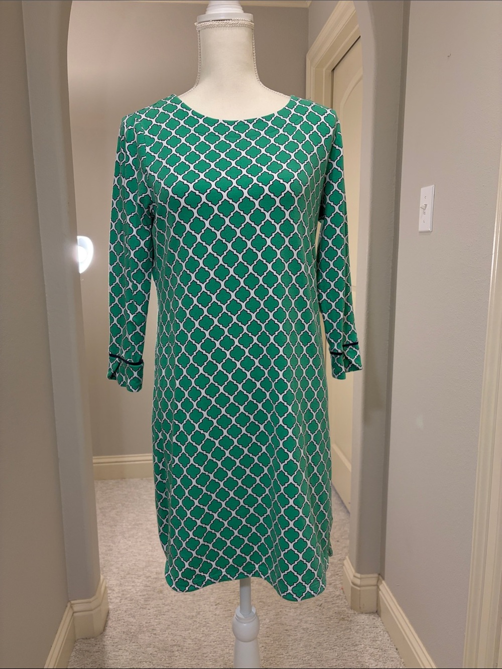 crown & ivy Green Trellis Midi Dress